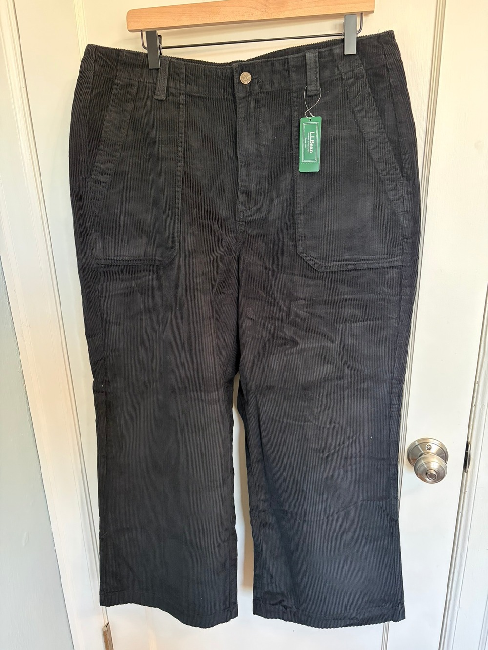 L.L.Bean 207 Vintage Corduroy Wide-Leg High-Rise Pants Black Size 16 Reg NWT